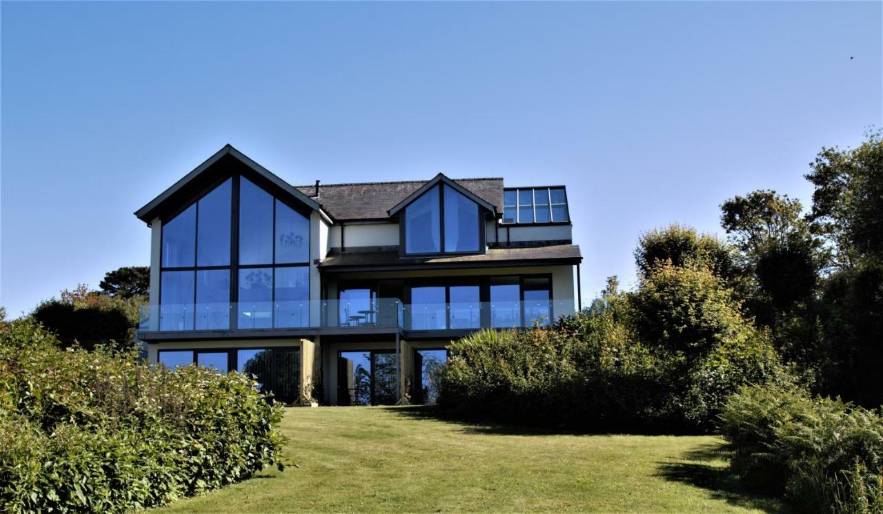 Ecton House Bed & Breakfast Newport  Exterior photo